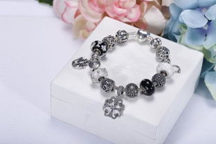 銀飾品 不僅美麗，更益健康——淺談銀手鏈的作用與銷(xiāo)售價(jià)值