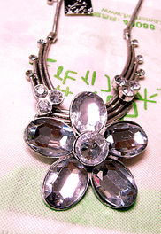 批發(fā)零售飾品 3元起批，千款精選，美發(fā)飾品全方位供應(yīng)